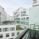 Fully Serviced Luxury Apartment At Sommerro